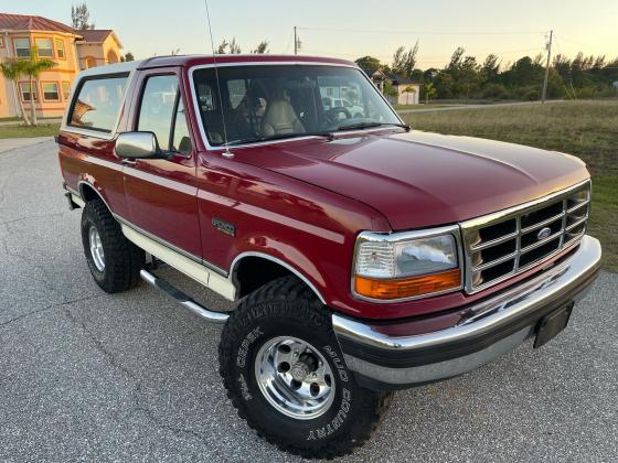 1992 Ford Bronco SUV Red