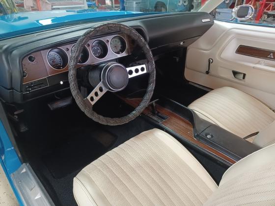1972 Dodge Challenger Automatic 47000 Miles rare color combo