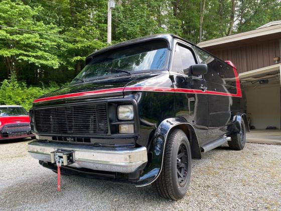 Cars - 1979 Chevrolet Van A-Team V8 94742 Miles