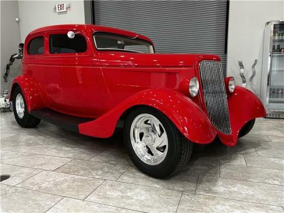 Cars - 1934 Ford Vicky 350 V8 Chrome TPI Corvette Rearend Showcar