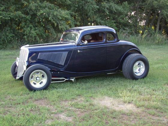 Cars - 1934 Ford Model 40 Coupe 5 Window