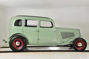 1933 Ford Hi Boy 327-3 Dueces 5 Speed Transmission