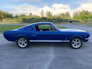 1965 Ford Mustang 5-Speed Transmission Fastback GT350