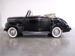 1940 Ford Deluxe V-8 Manual Convertible