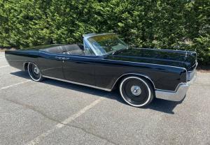 1967 Lincoln Continental Convertible beautifully restored everything works