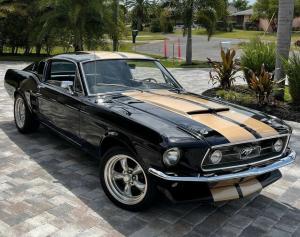 1967 Ford Mustang 4.7 Black Beautiful fastback Looks amazing like new