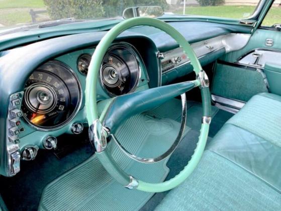 1957 Chrysler Imperial beautiful Emerald green metallic