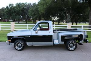 1986 GMC Sierra Classic Short Bed Redone Int 117459 Miles