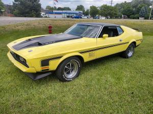 1971 Ford Mustang  Mach I 429 CID Automatic Grabber Yellow beautifully restored