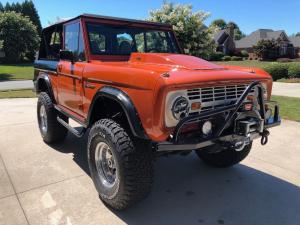 1977 Ford Bronco SUV beautifully restored off-road Beast