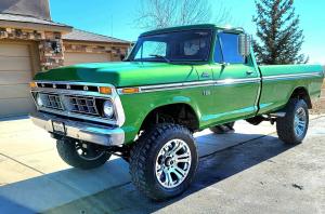 1977 Ford F250 Pickup Green 4WD Automatic XLT
