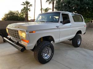 1979 Ford Bronco SUV White 4WD Automatic