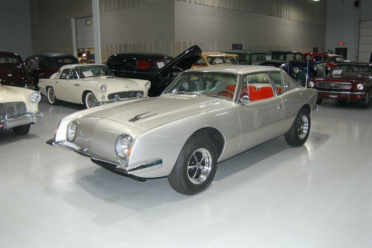 Cars - 1963 Studebaker Avanti 289 V8 9018 Miles beautifully designed