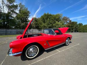 1962 Chevrolet Corvette 327 with 250 hp and auto transmission