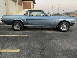 1967 Ford Mustang Convertible Brittany blue fully loaded