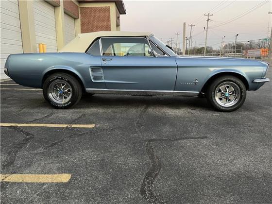 1967 Ford Mustang Convertible 289 ci Engine Deluxe blue